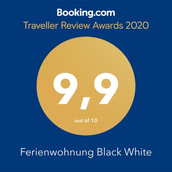 Ferienwohnung Black White Raubling Kültér fotó